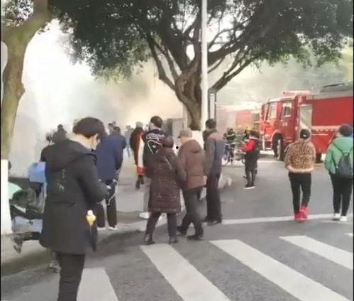雍村饭店爆料视频,一场关于美食与真相的较量 第3张 雍村饭店爆料视频,一场关于美食与真相的较量 第3张